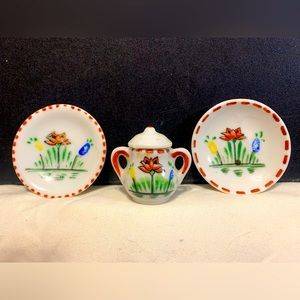 Vintage ceramic Doll House Plates and Pot with Lid made in Japan